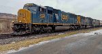 CSX 4551 leads G782.